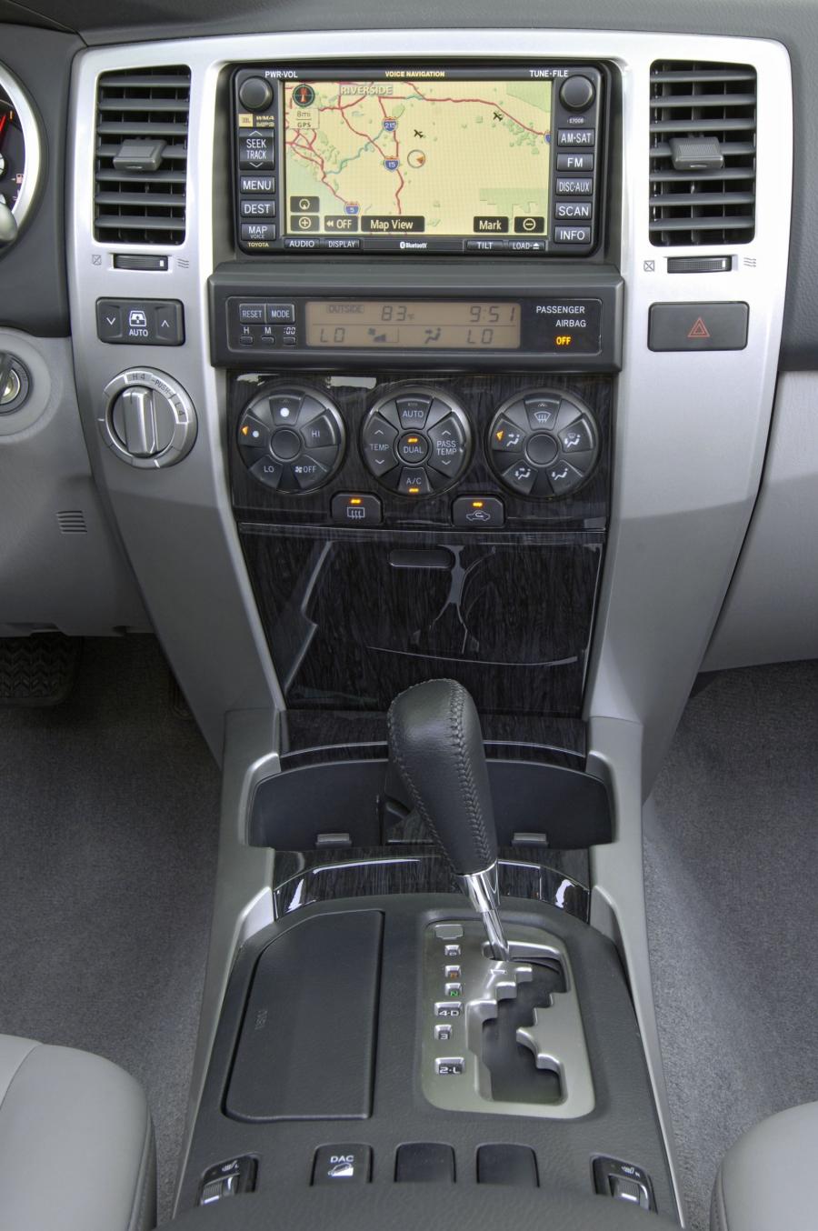  Toyota 4Runner 2006 года  (фото 4 из 50)